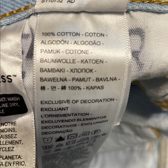 Levi's 501 Skinny Premium Light Wash Button Fly Straight Leg Distressed Denim 28 - Picture 11 of 13